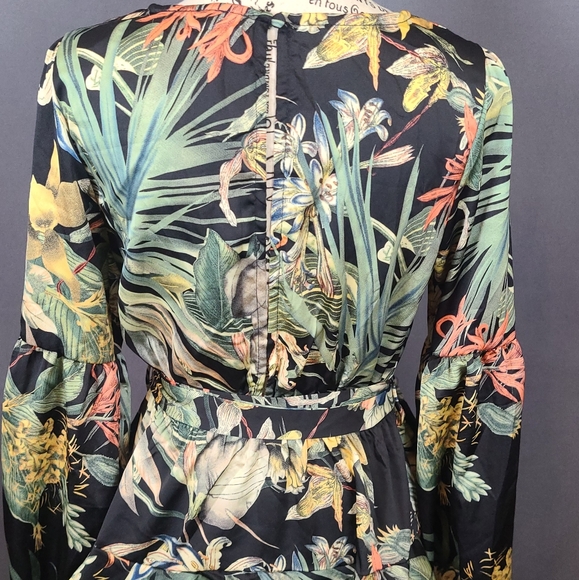 Plunge Neck Floral Flounce Mini Dress - Picture 6 of 10